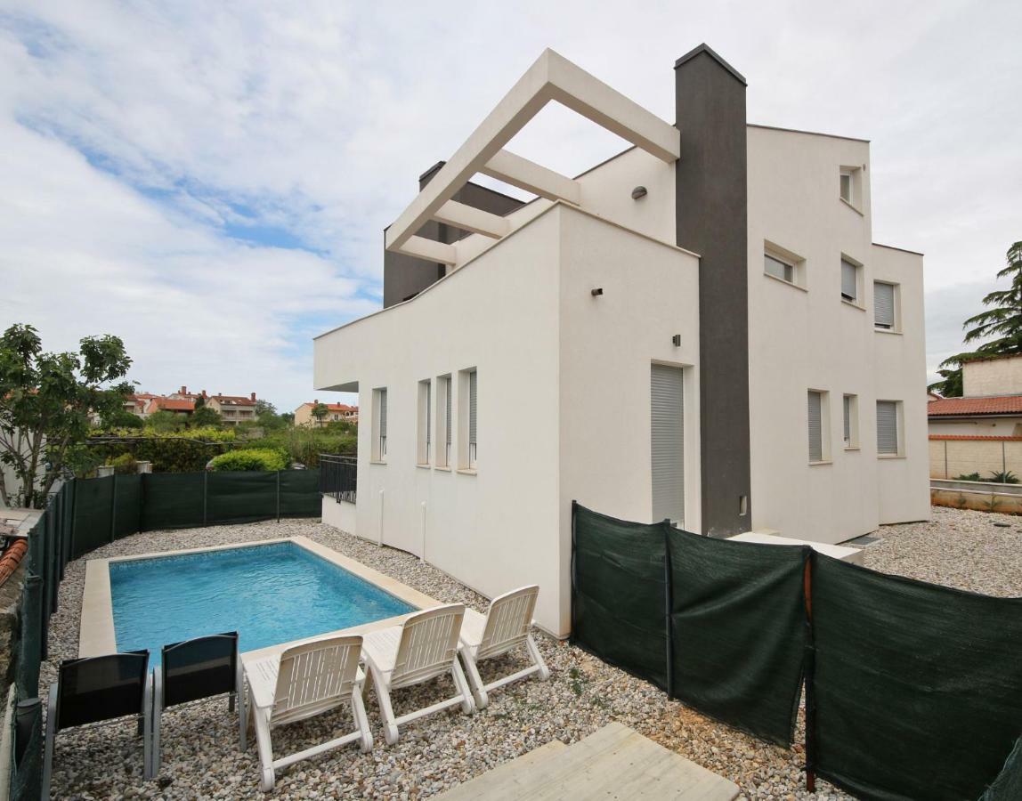 Apartments Peti Pula Exterior photo